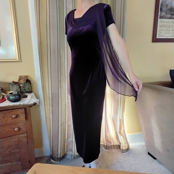 Purple velvet maxi dress size 10 - Picture 3 of 4